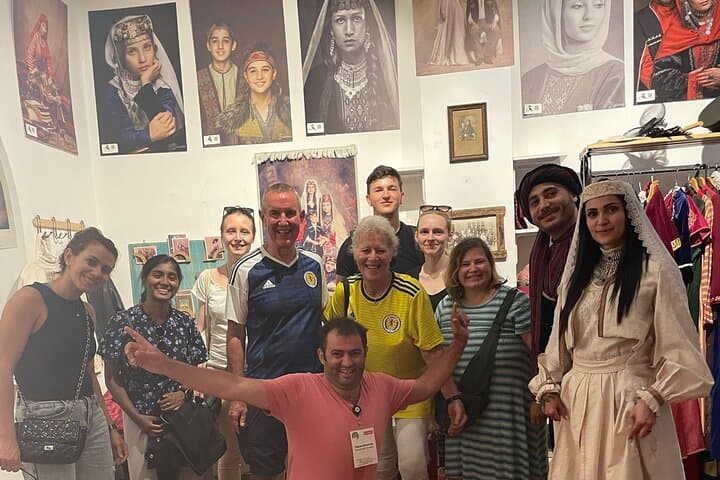 الفناء الخلفي المخفي