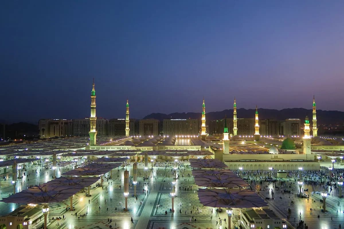 mosque, masjid al-nabawi, medina, minarets, religion, architecture, building, city, islam, historic, muslim, madinah al-munawarah, travel, mosque, mosque, mosque, mosque, mosque, medina, medina,